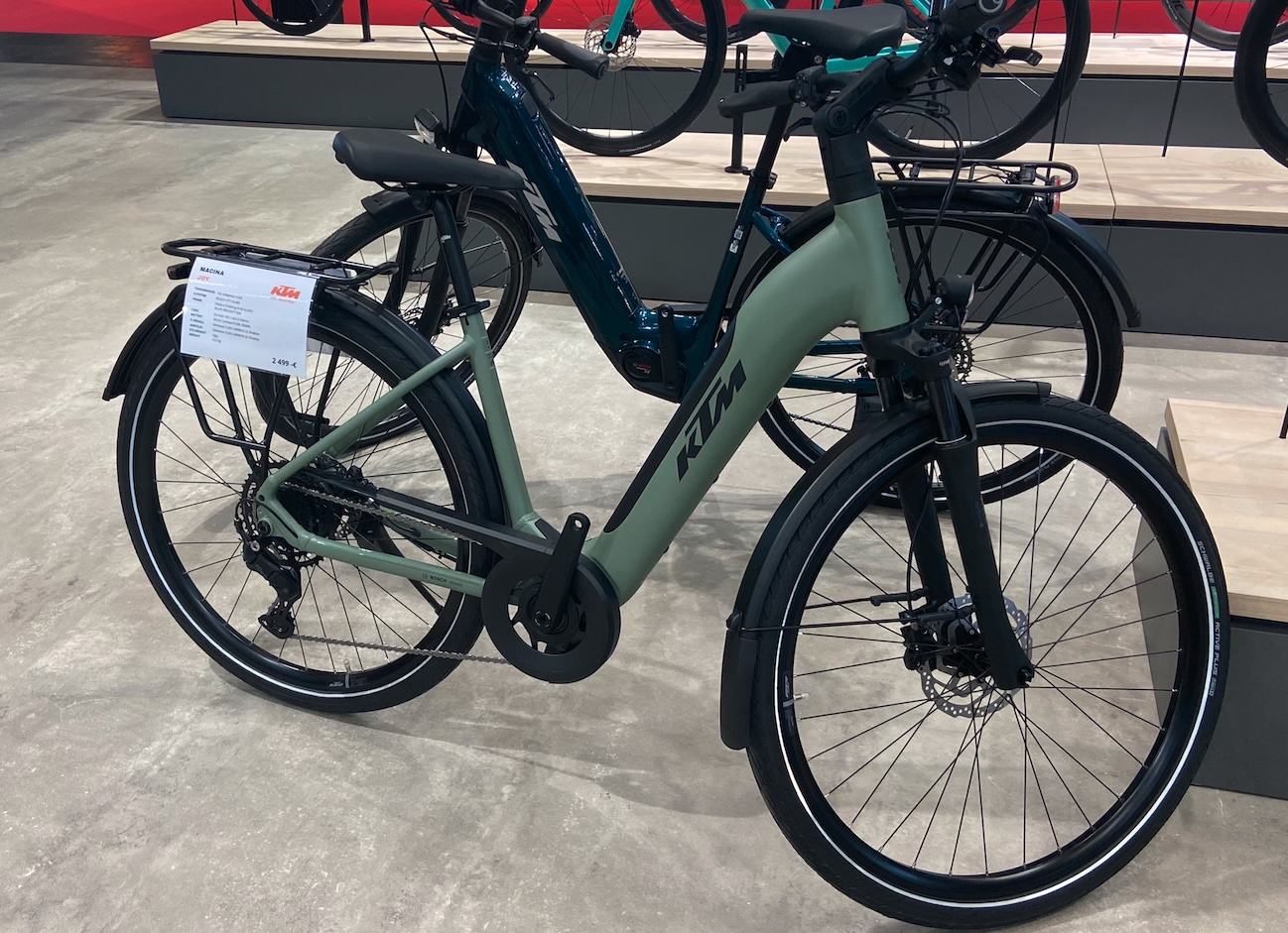 vélo de ville électrique avec moteur bosch hub line