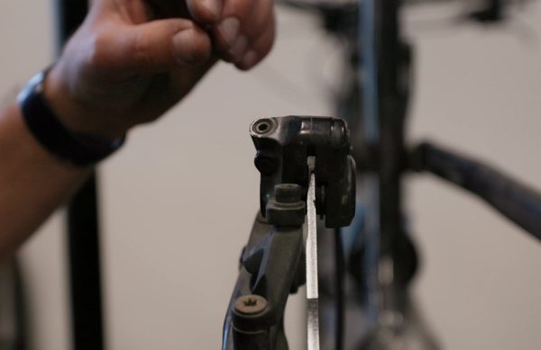 tutoriel-changement-de-plaquettes-02-600×389 changer ses plaquettes de freins